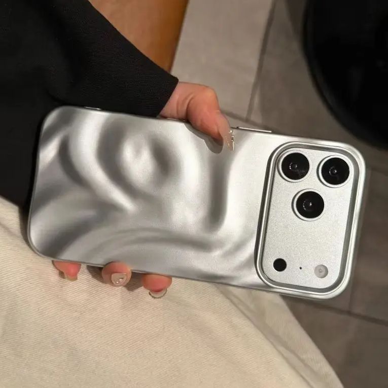Custodia di Lusso Ondulata Eff - Luxury Plating Case recensione e prezzo
